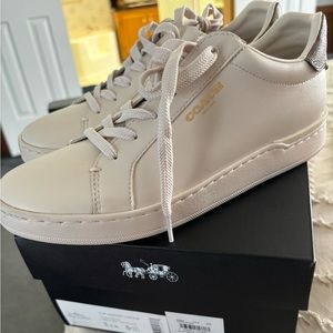 Coach leather low top(Brand New)